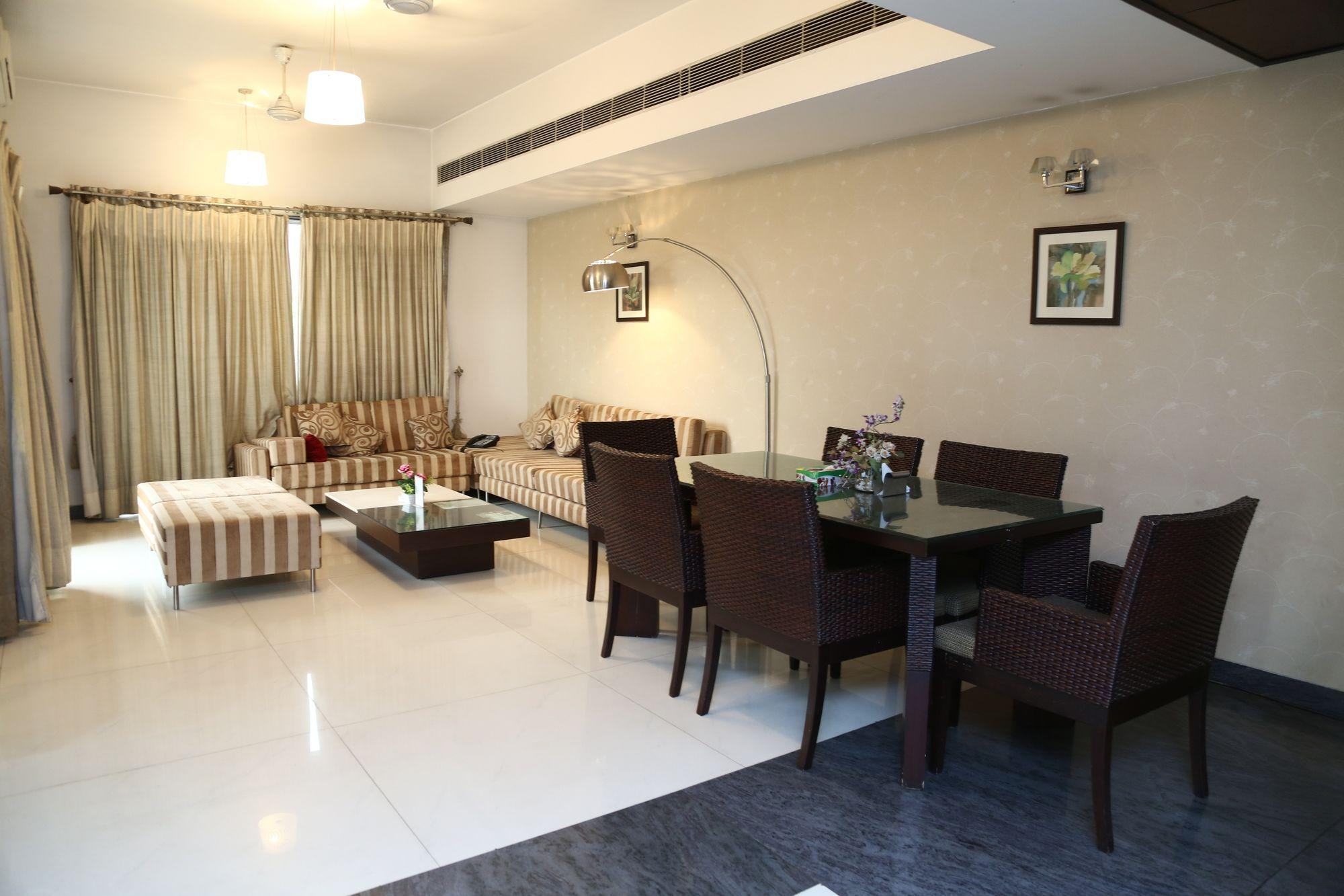 Imperial Apartments Huda City غورغاون المظهر الخارجي الصورة