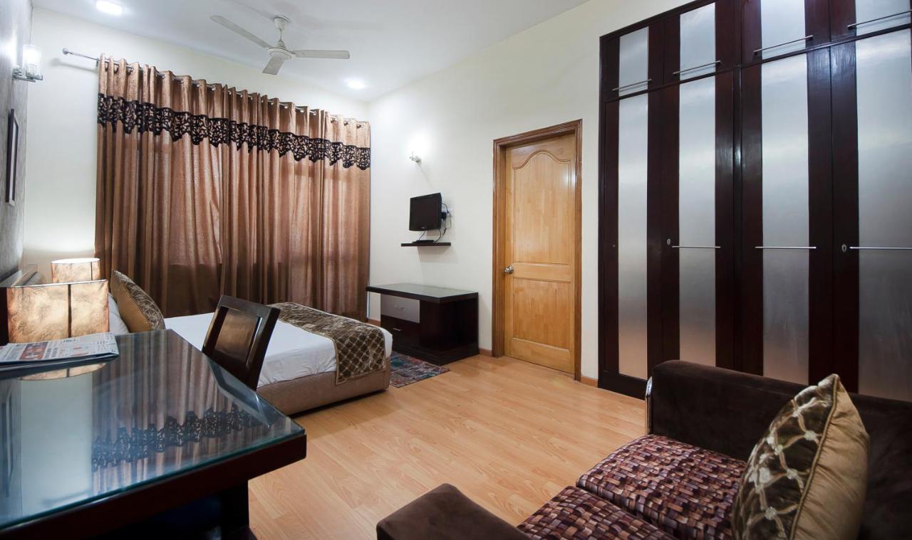 Imperial Apartments Huda City غورغاون المظهر الخارجي الصورة